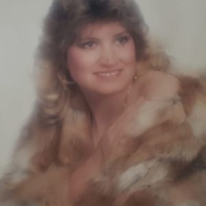 Meet your Posher, Debi